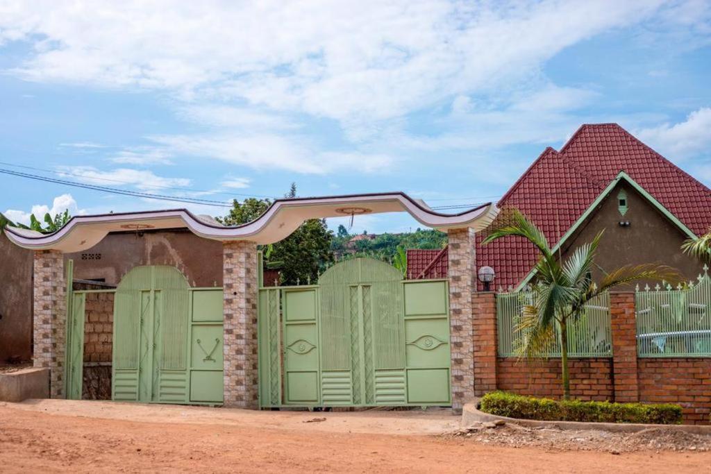 Autop Bg Guest House Kigali Buitenkant foto