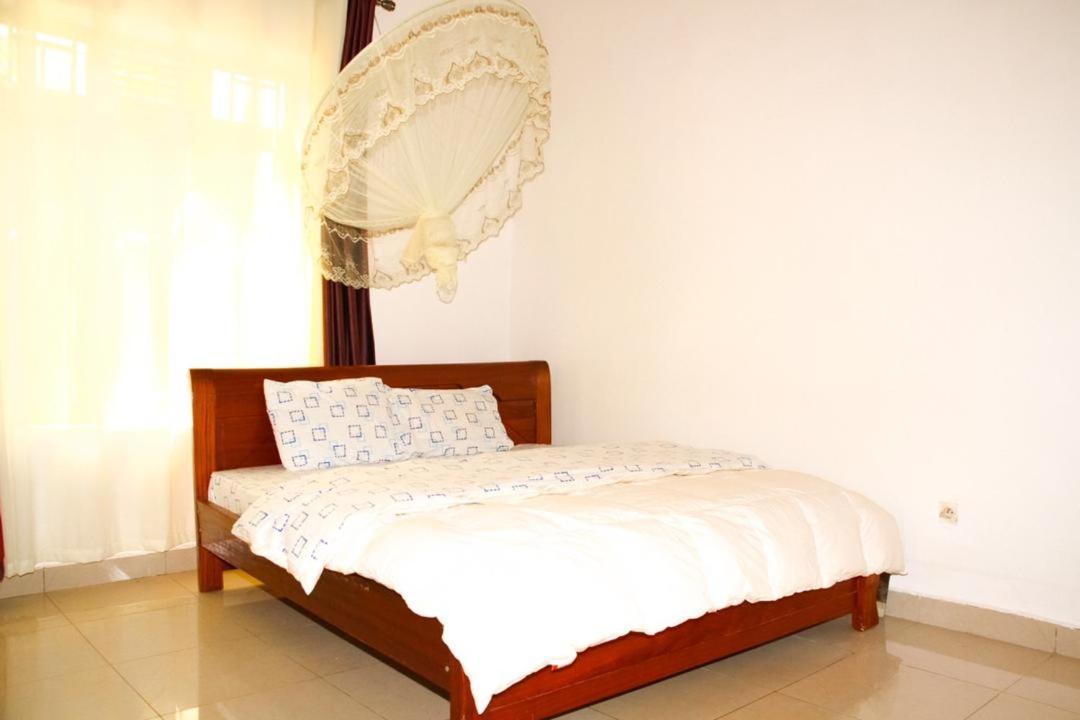 Autop Bg Guest House Kigali Buitenkant foto